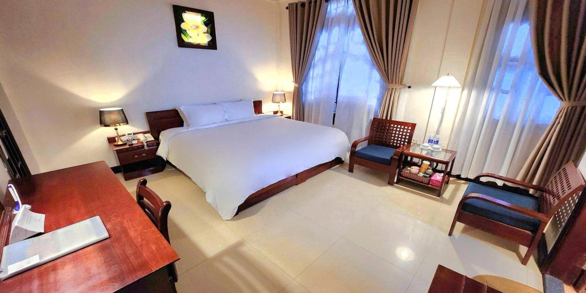 Victory Hotel Hue Esterno foto