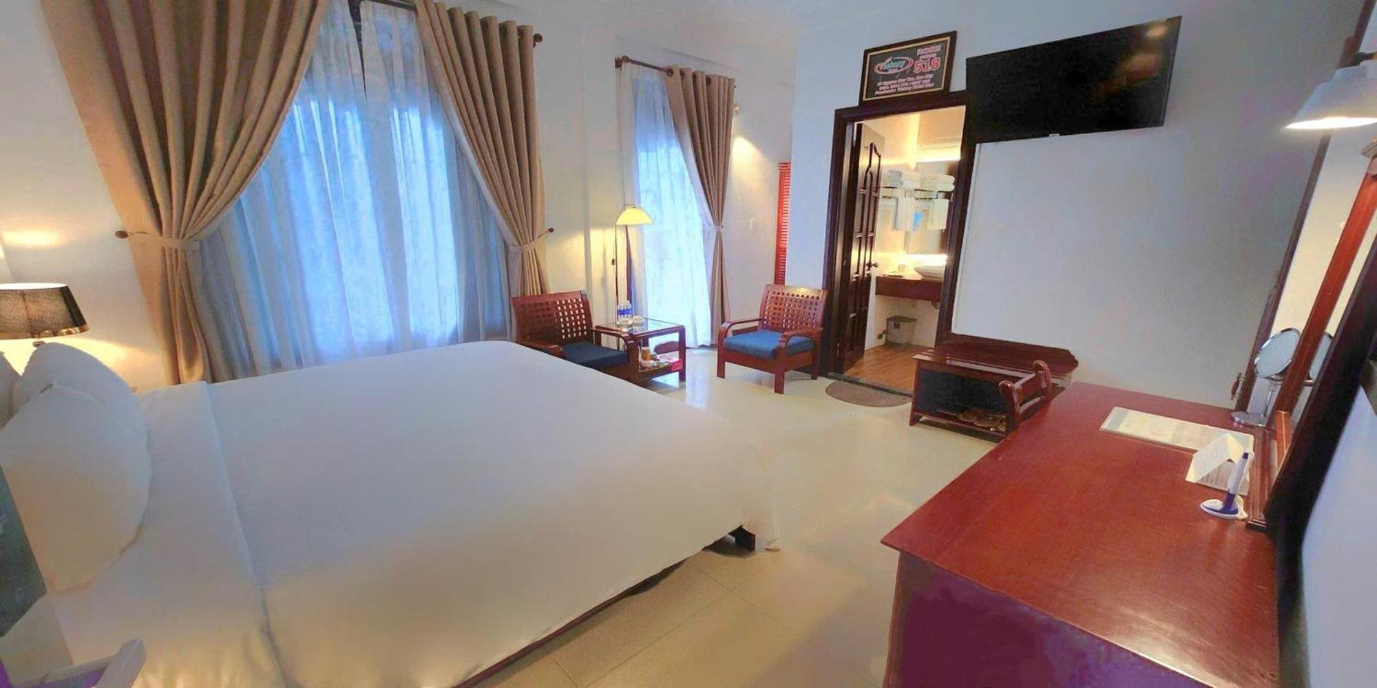 Victory Hotel Hue Esterno foto