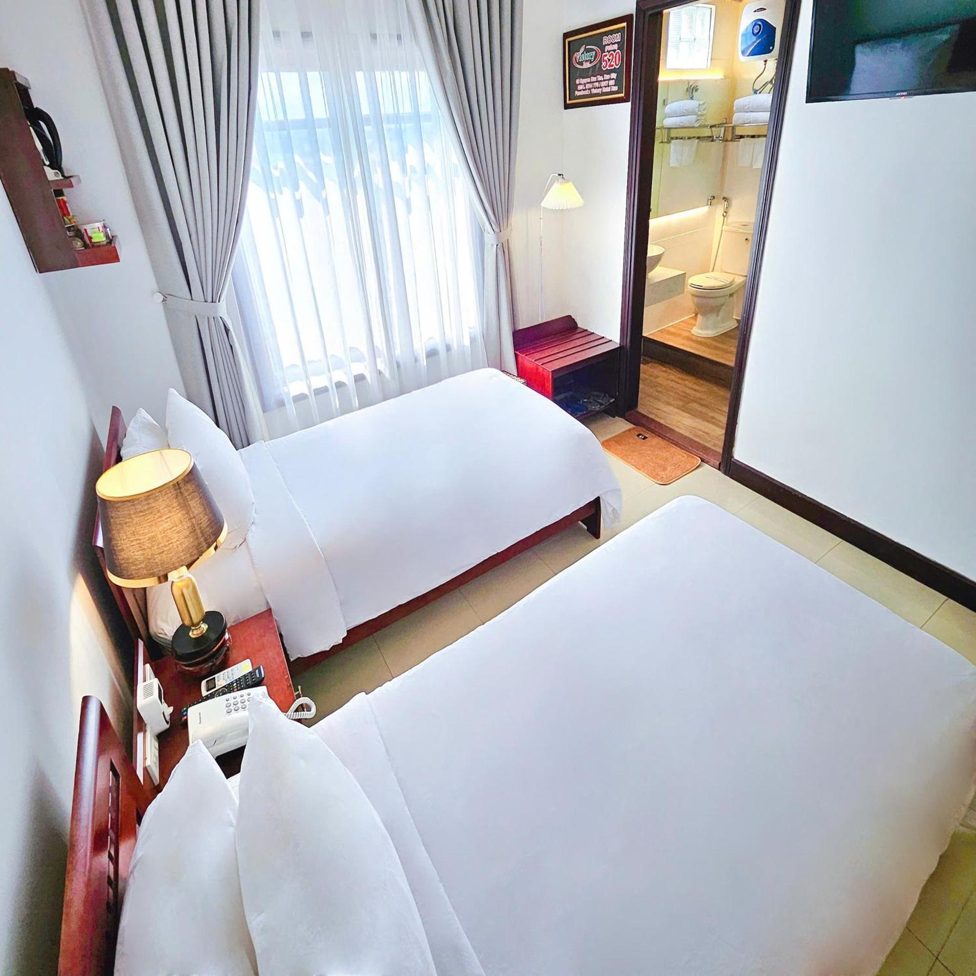 Victory Hotel Hue Esterno foto