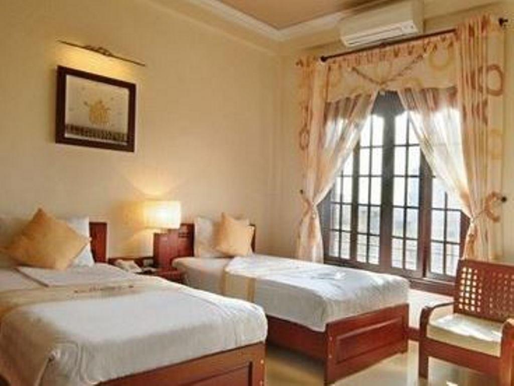 Victory Hotel Hue Esterno foto